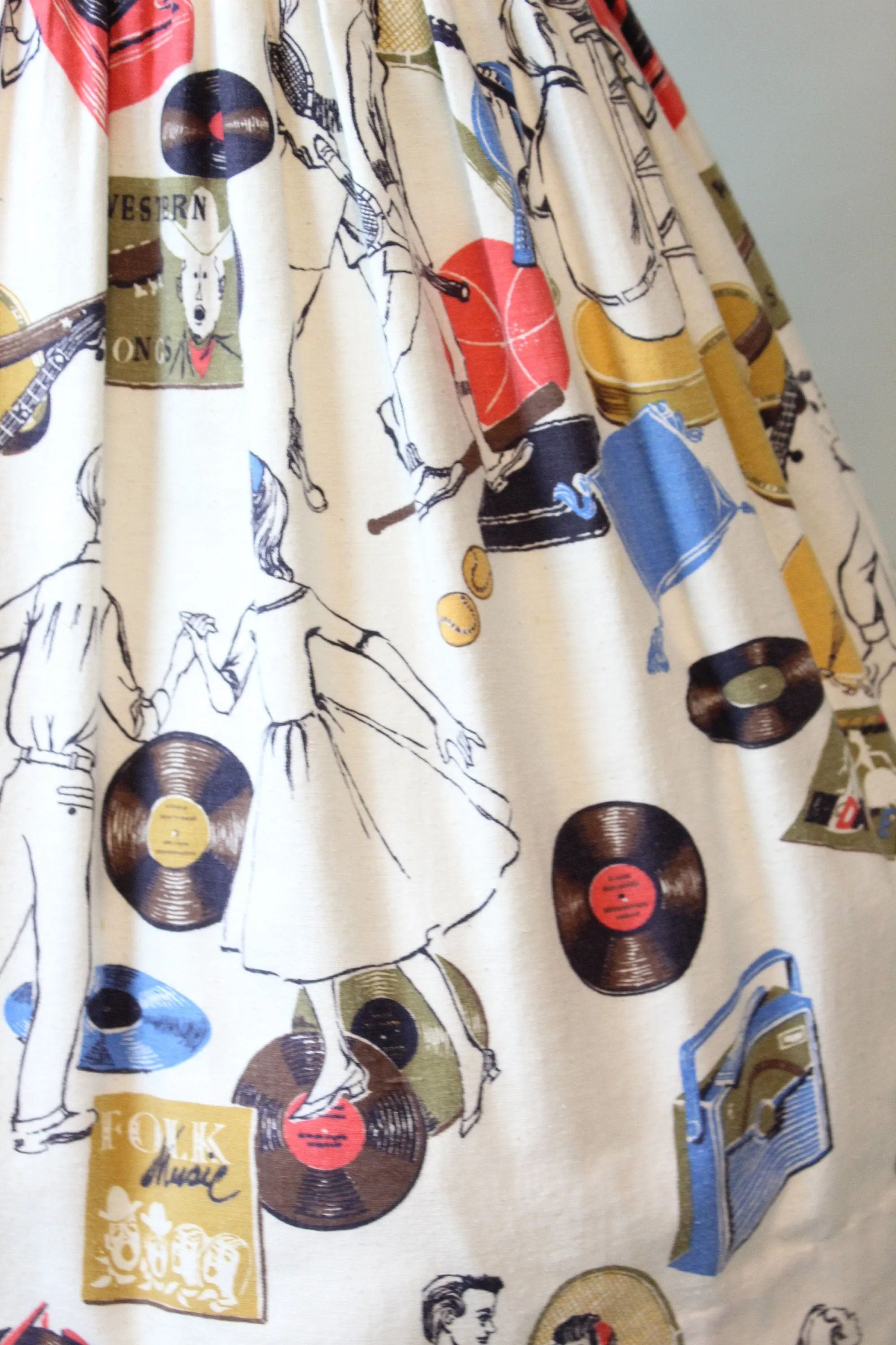 1950s TEEN record guitar novelty print dress xs | new spring summer