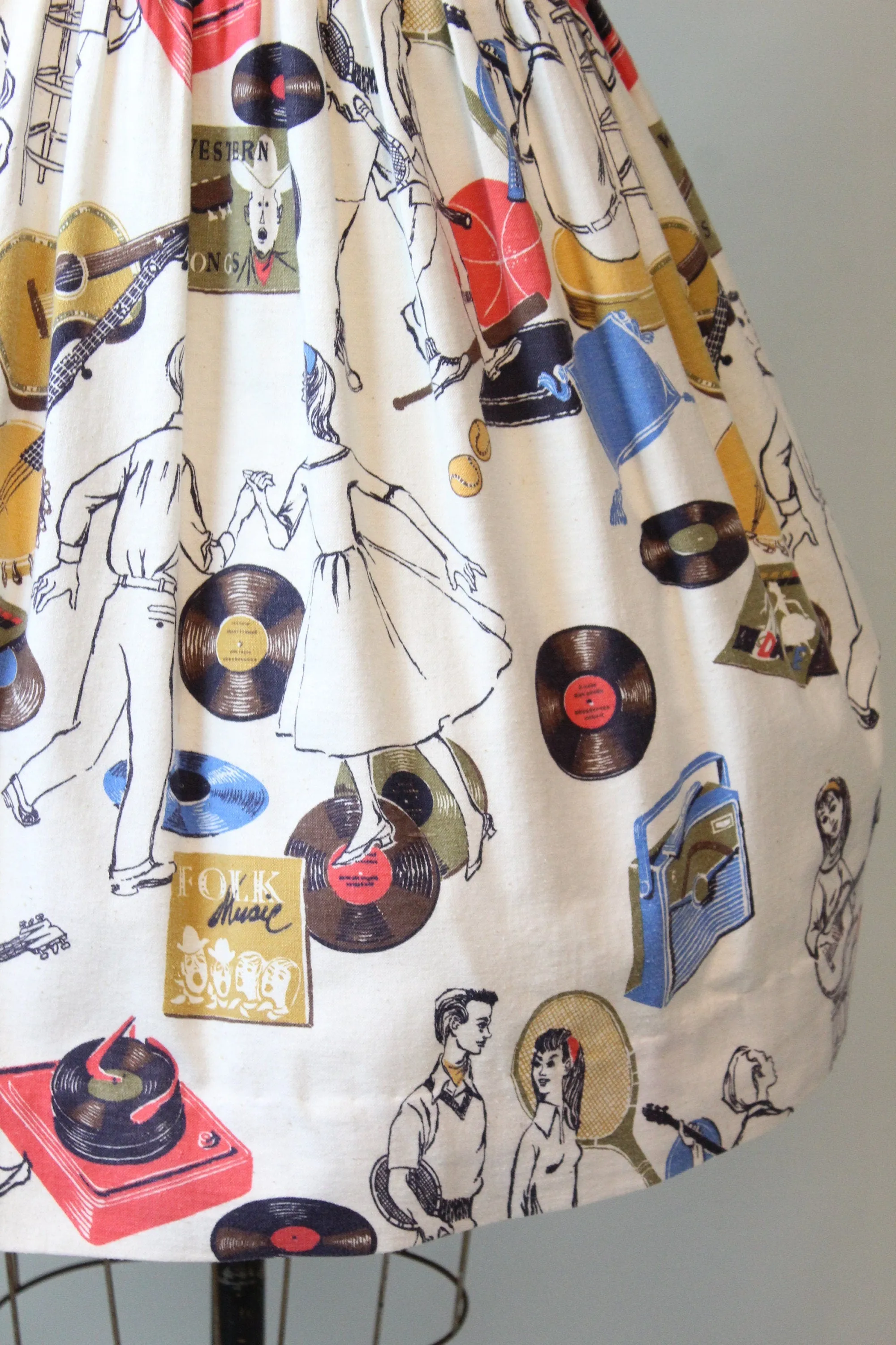 1950s TEEN record guitar novelty print dress xs | new spring summer
