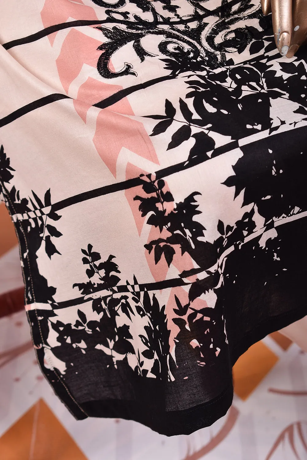 3 Pc Unstitched Embroidered Lawn Dress with Chiffon Printed Dupatta - Royalia (JEL-04)