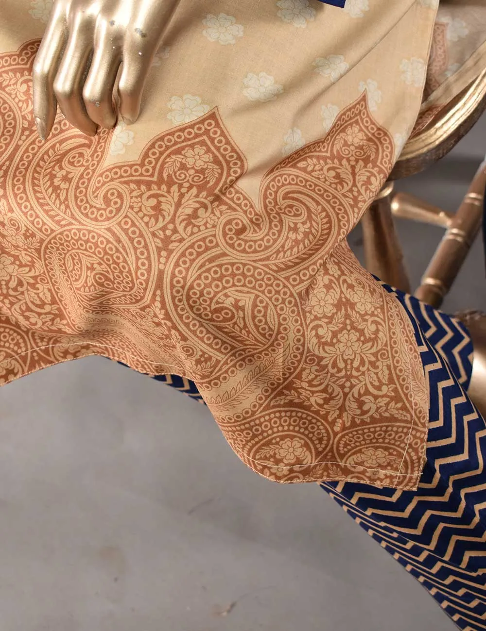 3 Pc Unstitched Linen Printed & Embroidered Dress with Printed Wool Shawl Dupatta - Oceanfront (KL-06A)
