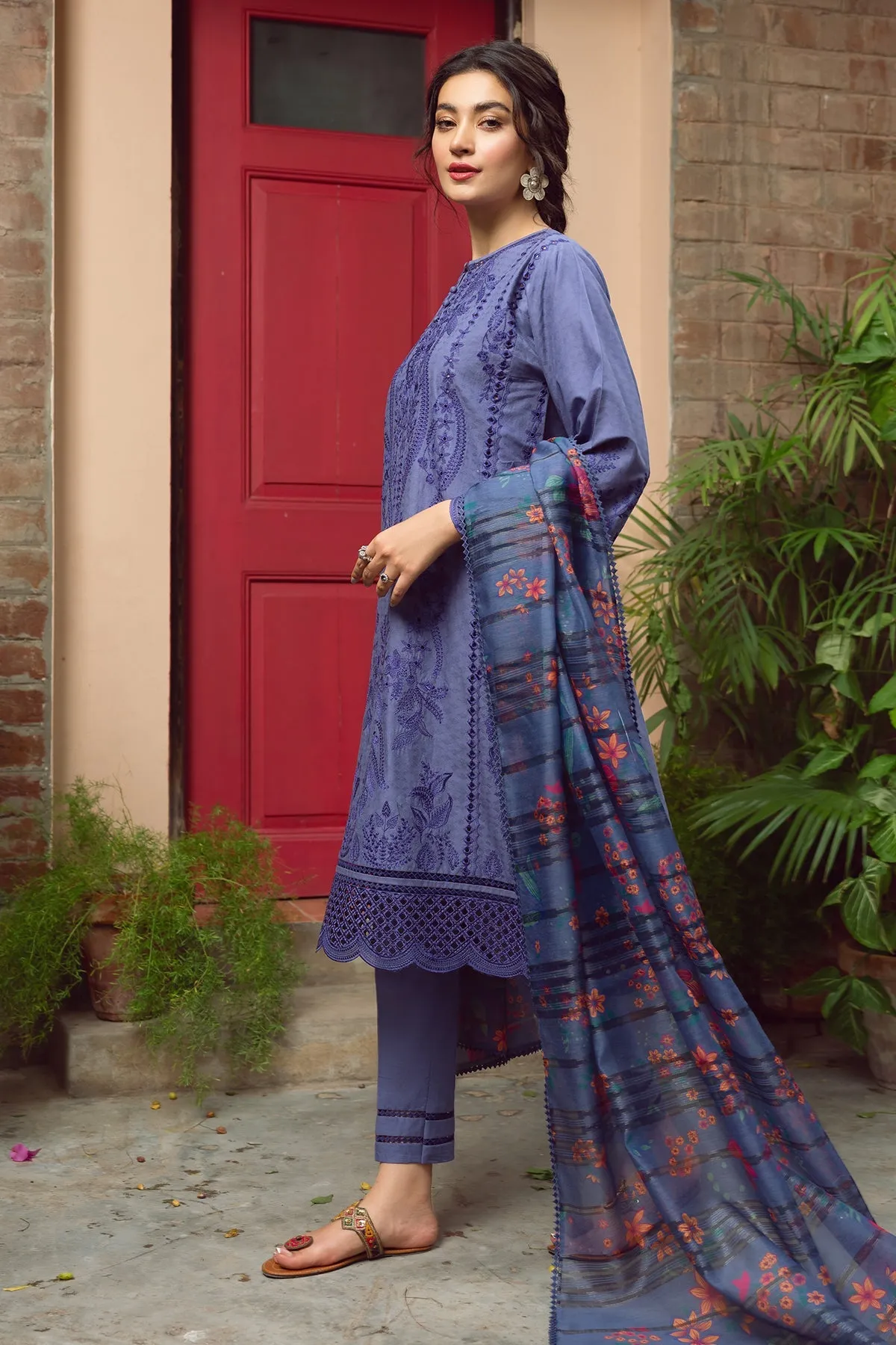 Embroidered Kameez Trouser Pakistani Lawn Dress for Eid
