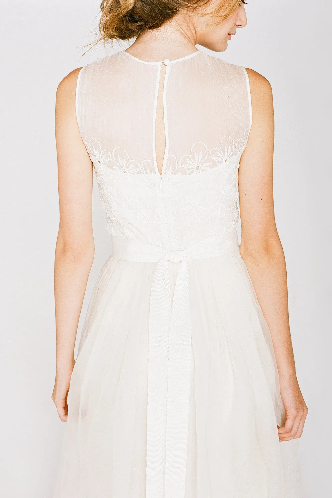 FL6290 Floral Lace Silk Organza Garden Wedding Dress