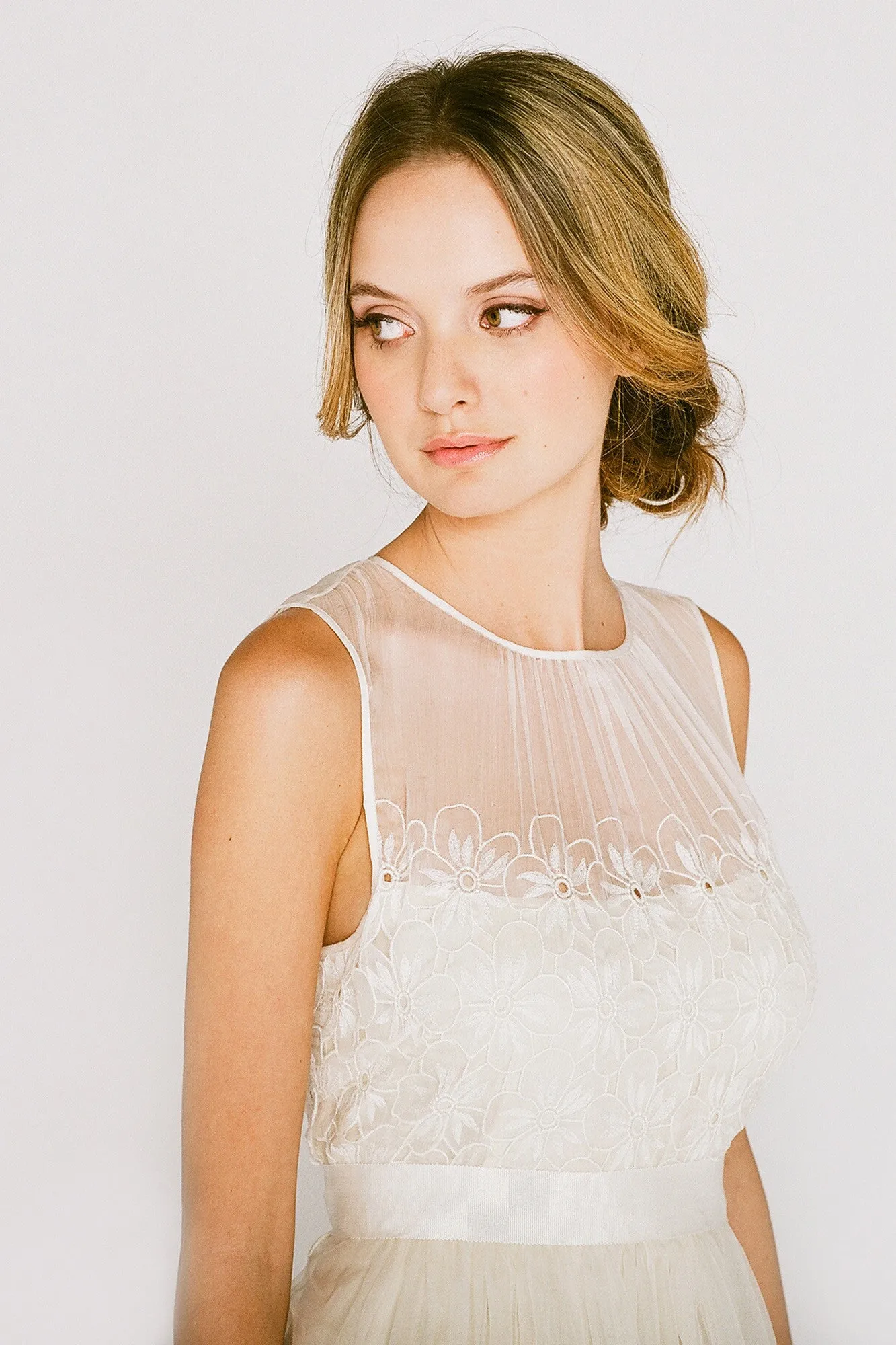 FL6290 Floral Lace Silk Organza Garden Wedding Dress