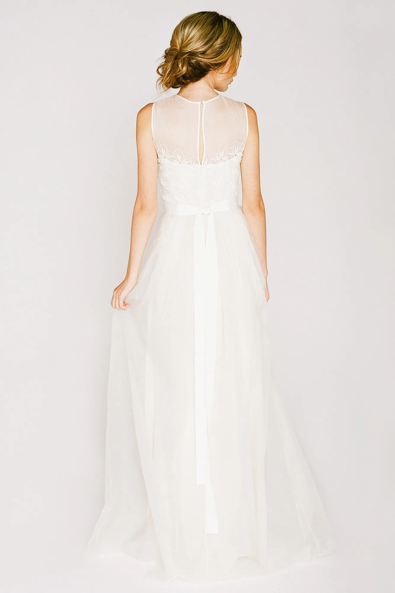 FL6290 Floral Lace Silk Organza Garden Wedding Dress