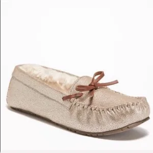 𝅺OLD Navy metallic gold faux fur Sherpa lined moccasin size 5