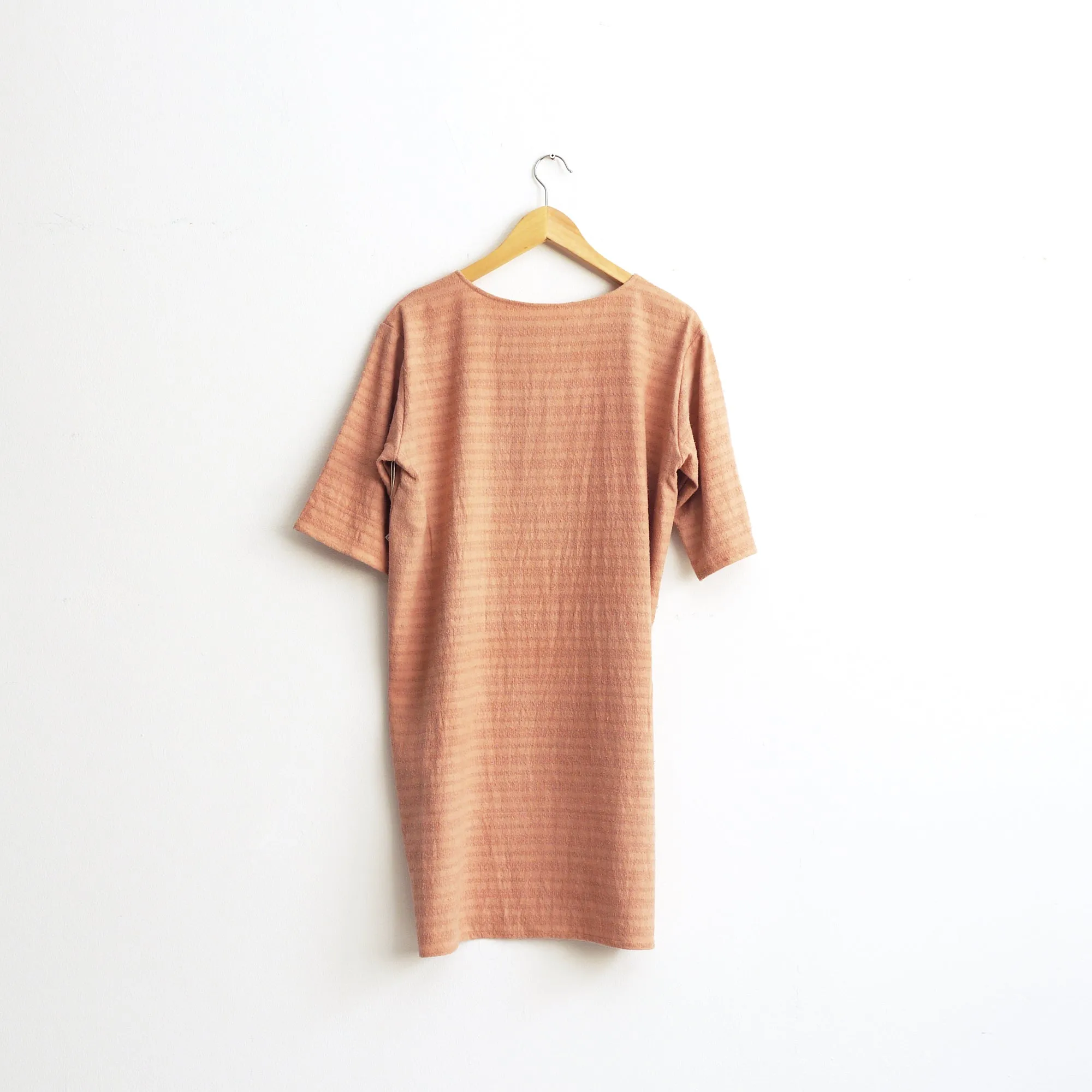Raw silk knit dress. Plant dye dress with half sleeves. Size M.