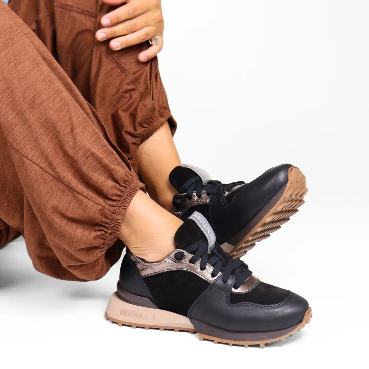 Ruffle Denver Black
