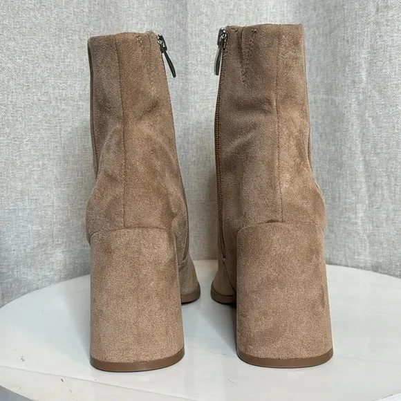 STEVEN NEW YORK TOMAS FLARE HEEL POINTED TOE FAUX SUEDE TAUPE ANKLE BOOT **NWT**