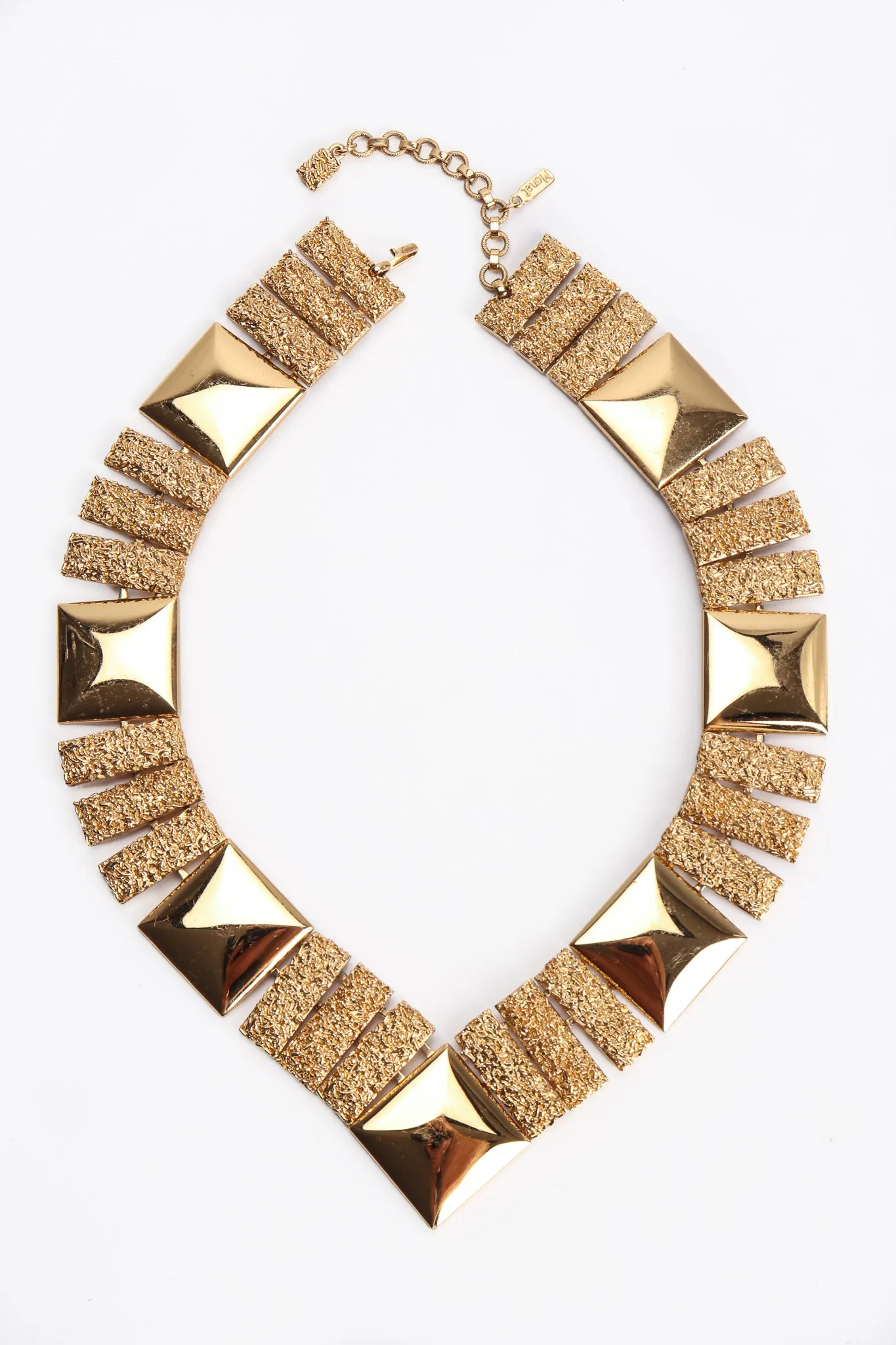 Textured Pointed Collar Necklace