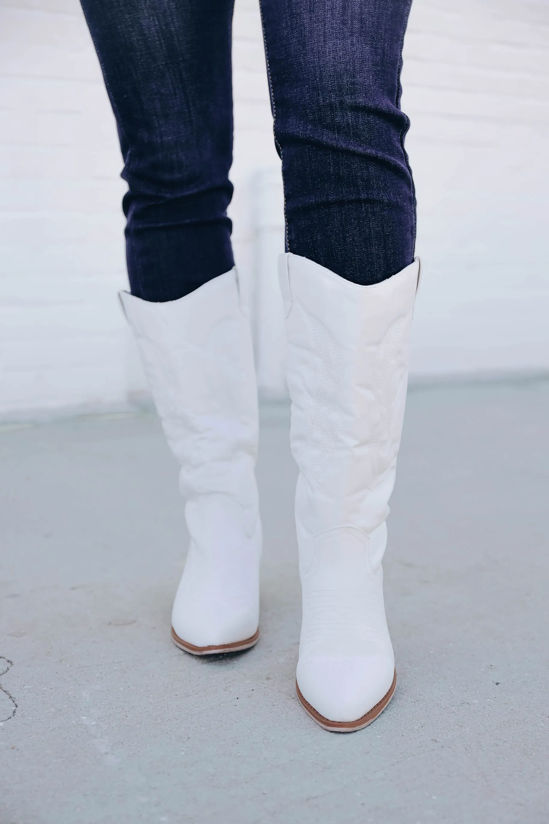 Veil Western Boot - White