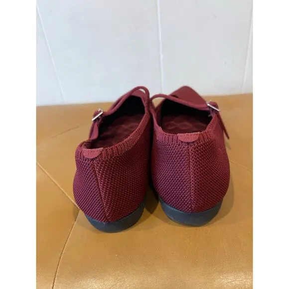 Vivaia Aria Walker Lightweight Pointed-Toe Mary-Jane Burgundy Comfort Sz 9 EU 40